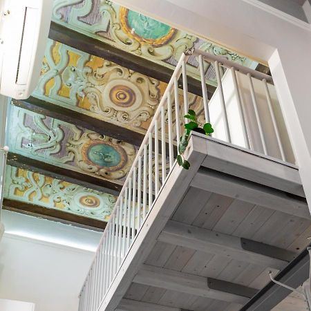 Charming Frescoed Loft Lejlighed Bologna Eksteriør billede