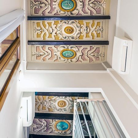 Charming Frescoed Loft Lejlighed Bologna Eksteriør billede